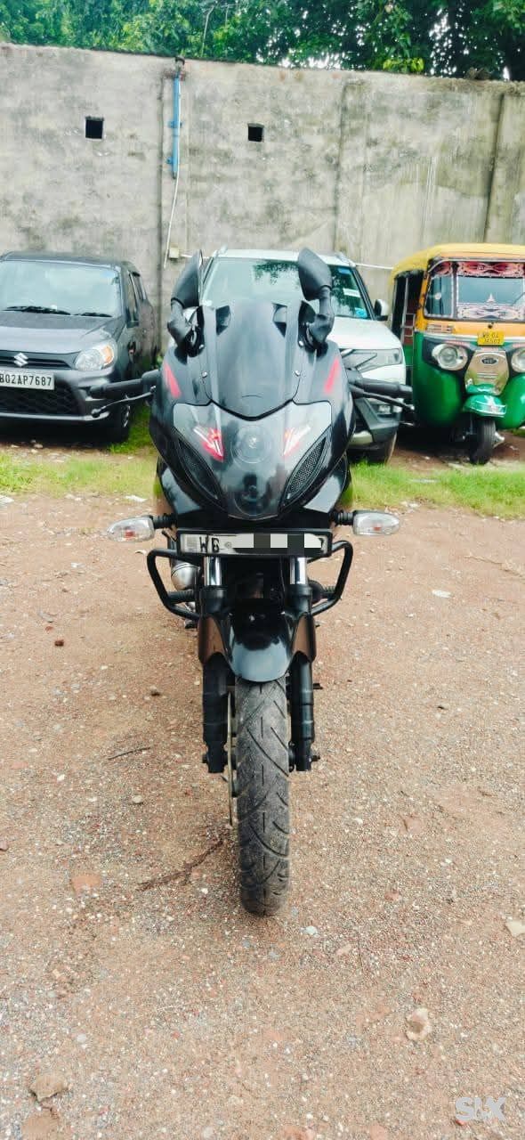 Bajaj Pulsar 220F 2015 Used bikes in Model-pulsar-220f