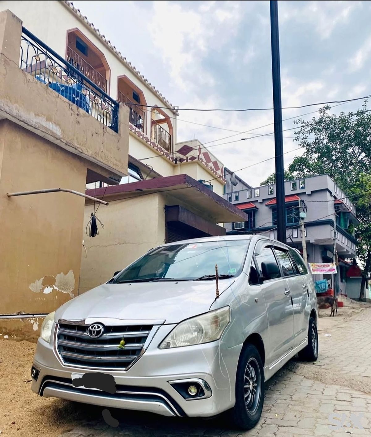 Toyota Innova 2012-2013-25-g-diesel-8-str Used cars in Model-innova