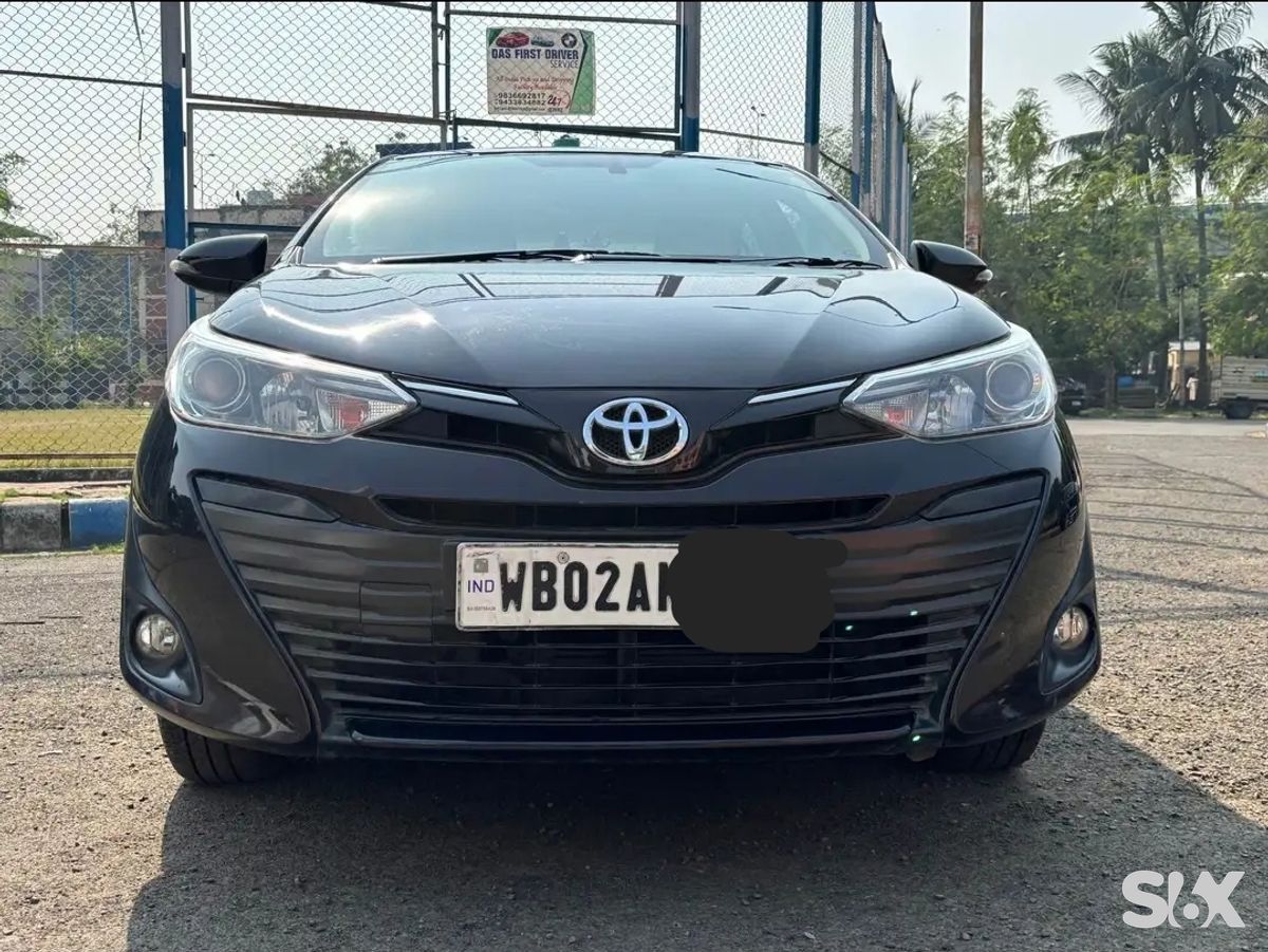 Toyota Yaris 15-v-mt Used cars in Model-yaris