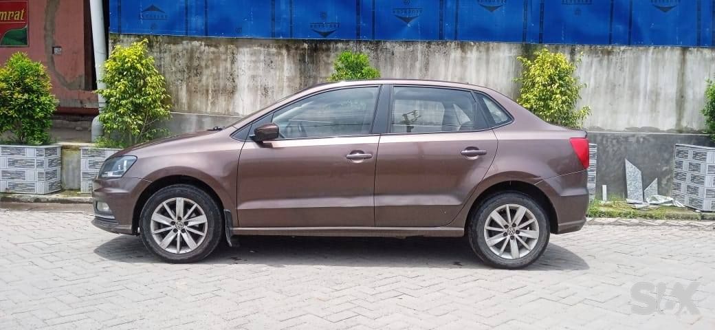 VOLKSWAGEN Ameo 12-mpi-highline Used cars in Model-ameo