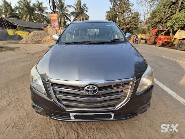 Toyota Innova 25-g3 Used cars in Model-innova