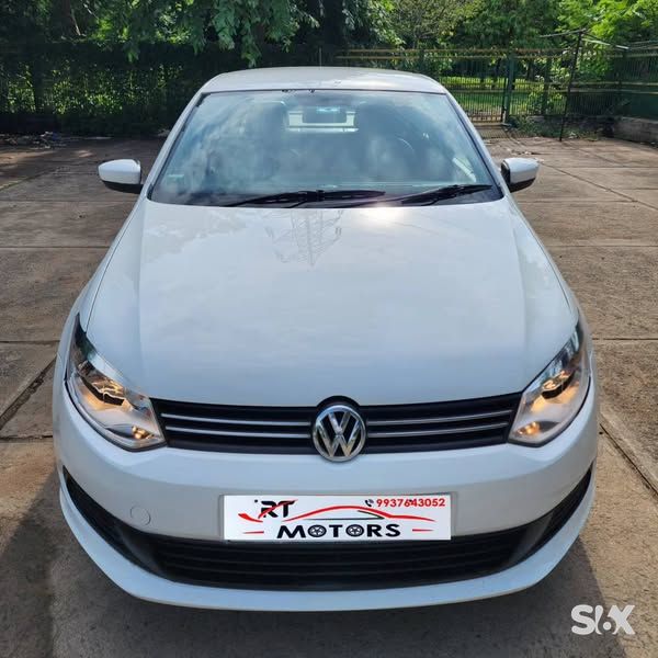 VOLKSWAGEN VENTO 2010-2015-16-trendline-petrol Used cars in Model-vento