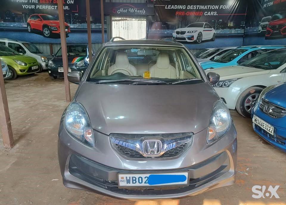 Honda Brio i-vtec Used cars in Model-brio