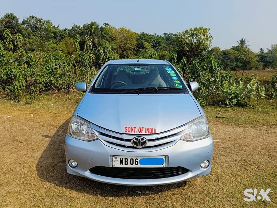 Toyota Etios v Used cars in Model-etios