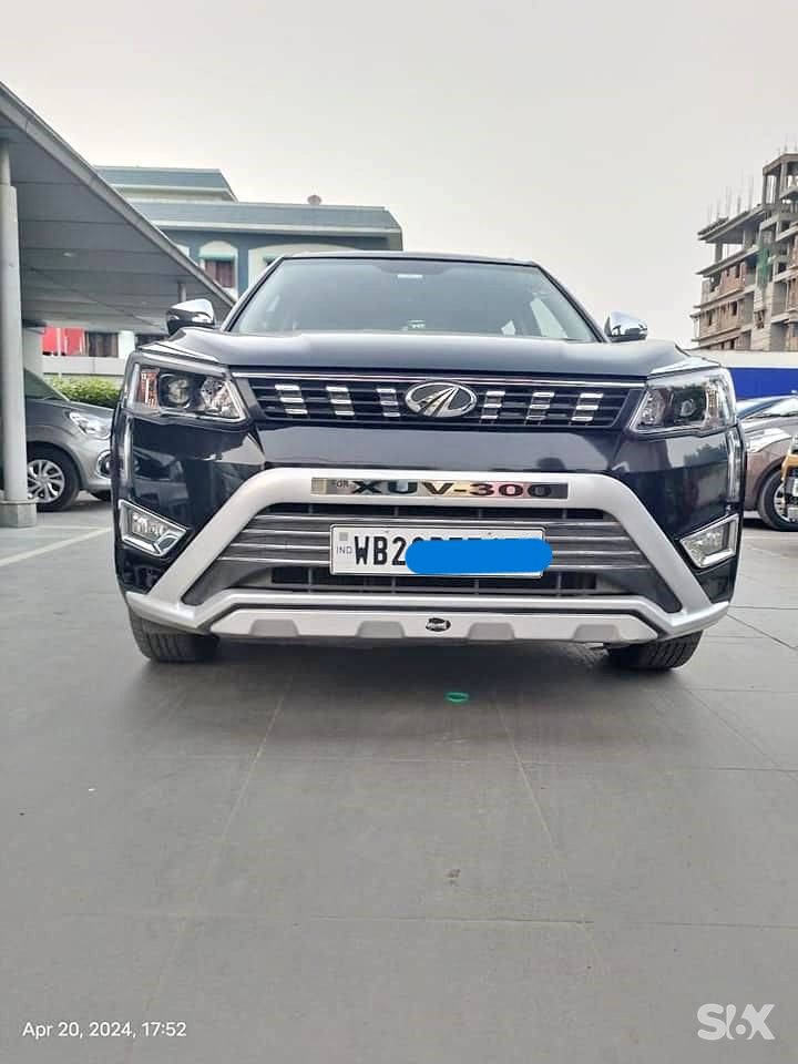 Mahindra XUV300 12-w8-petrol Used cars in Model-xuv300