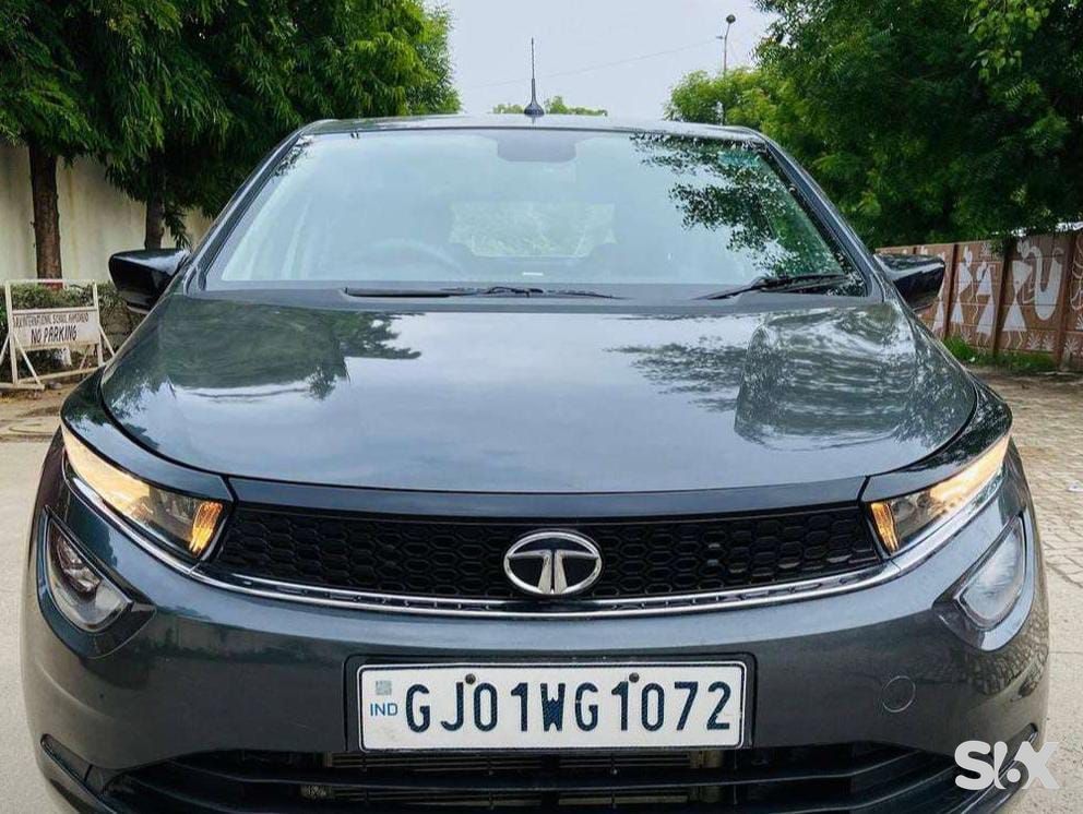 Tata Altroz 12-xt-i-turbo-dark-edition Used cars in Model-altroz