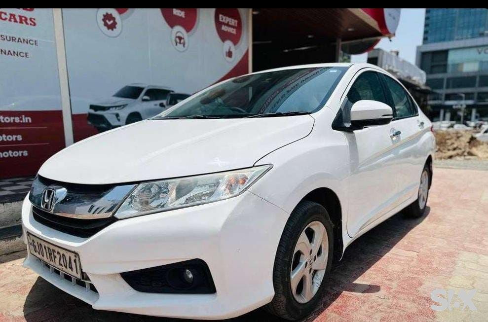 Honda City 2011-2014-15-v-i-vtec-mt Used cars in Under-6-lakh