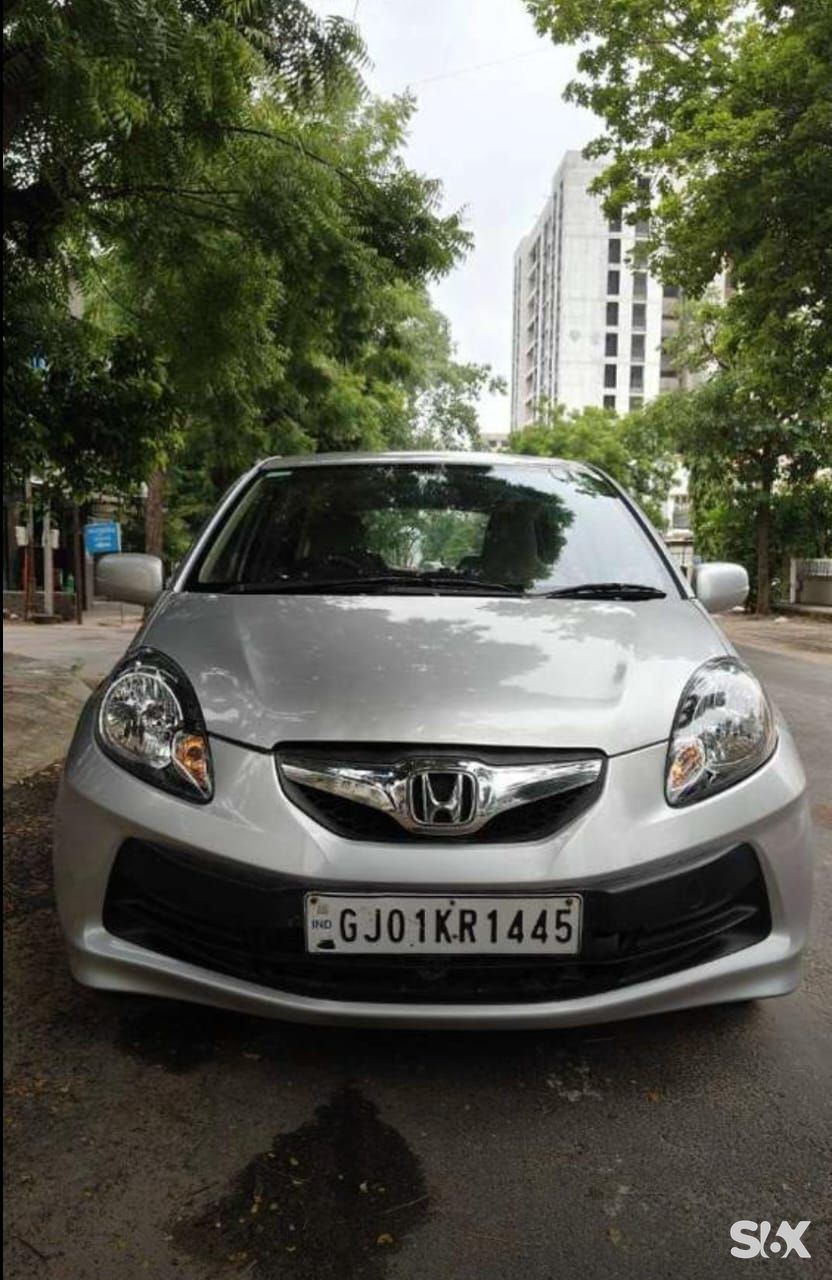 Honda Brio 2011-2013-12-v-mt Used cars in Model-brio