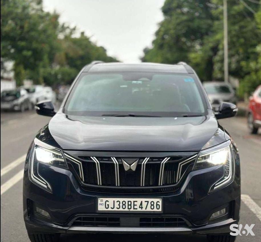 Mahindra XUV 700 2.0 AX 7 Petrol MT 7 Str for Sale in Ambawadi, Ahmedabad, Gujarat Mahindra XUV 700 20-ax-7-petrol-mt-7-str Used cars in Brand-mahindra