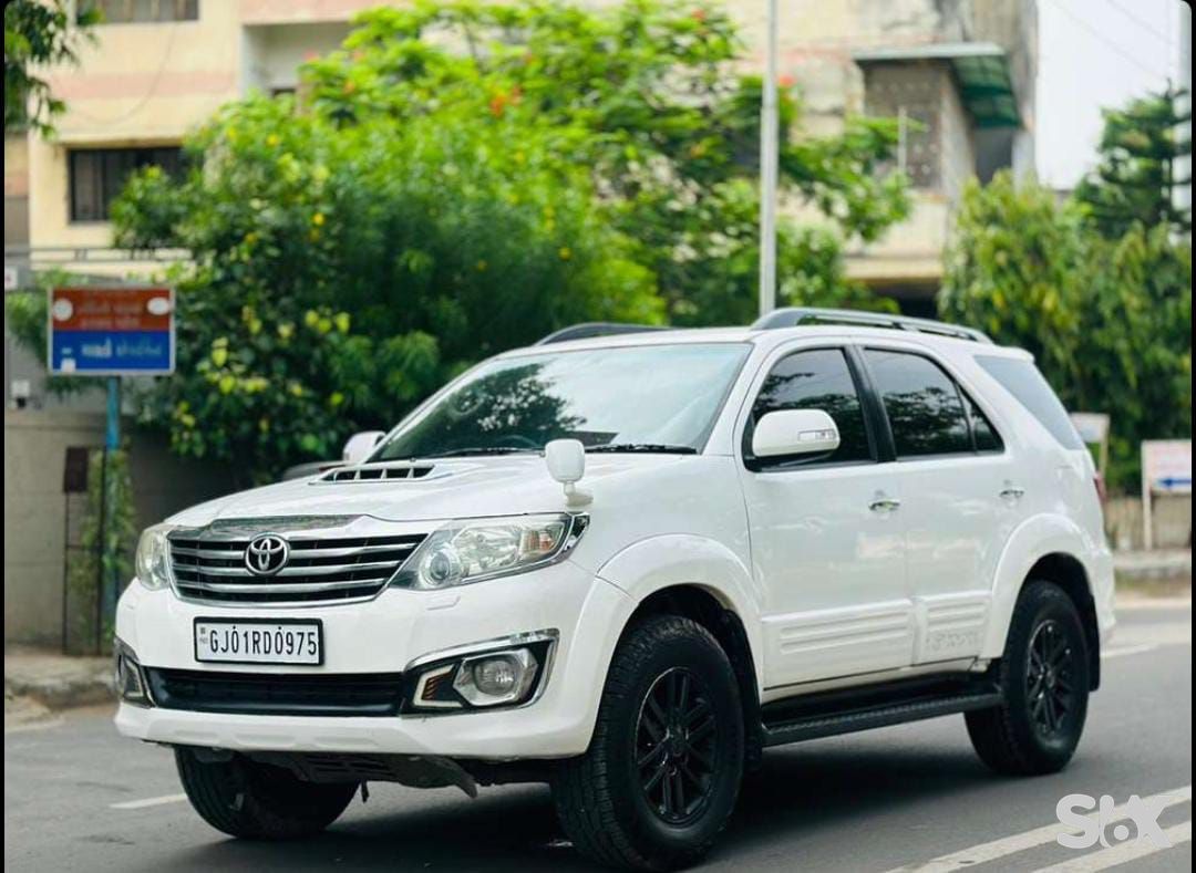 Toyota Fortuner 30-sportivo-4x2-at Used cars in Model-fortuner