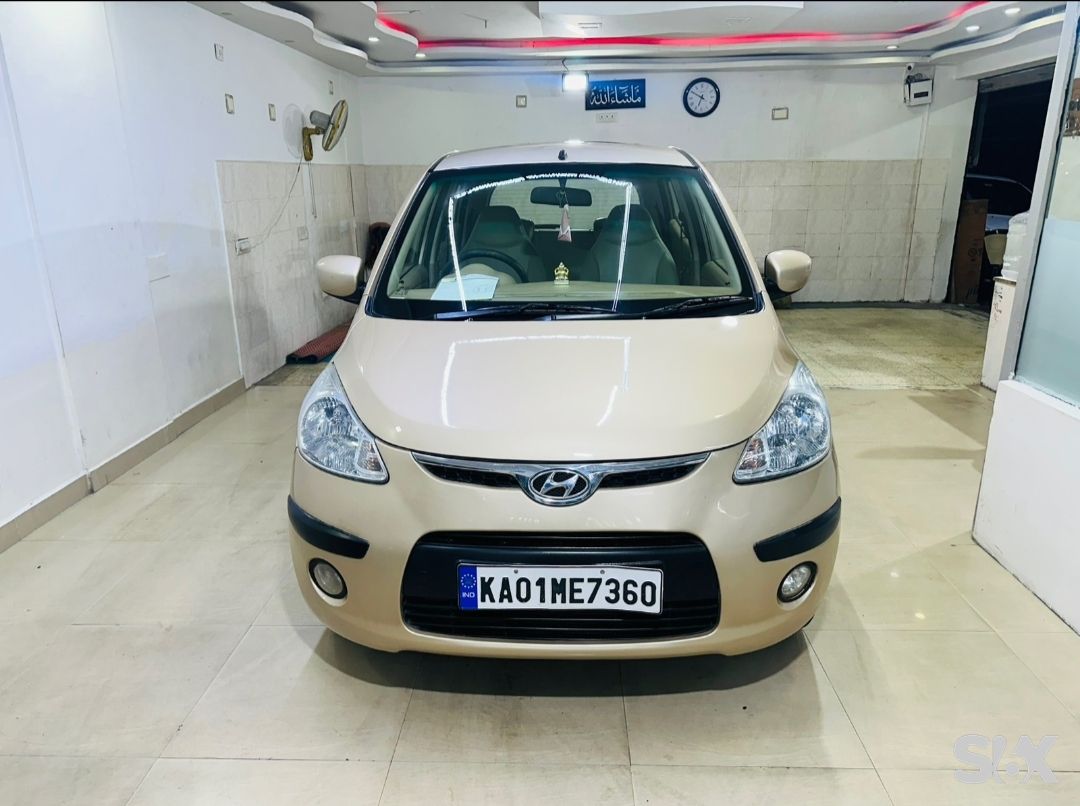 Hyundai i10 i-10-sportz-12-at-e3 Used cars in Model-i10