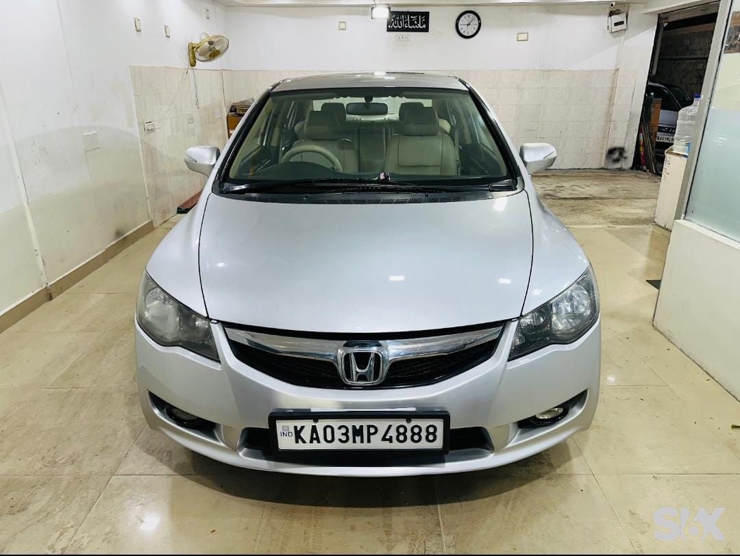 Honda Civic 18-v-at Used cars in Model-civic
