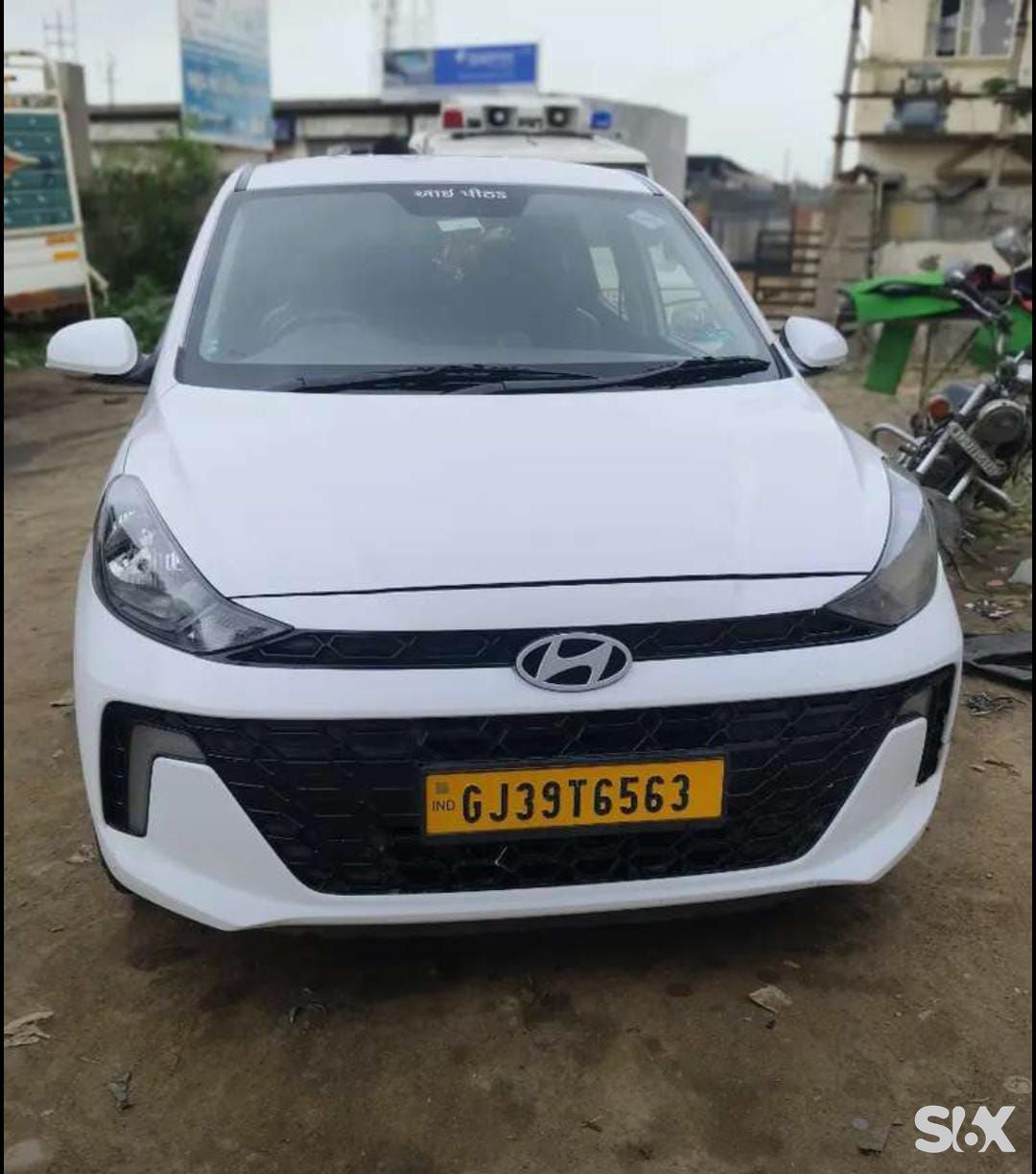 Hyundai Aura 2020-2023-12-s-cng Used cars in Gandhidham