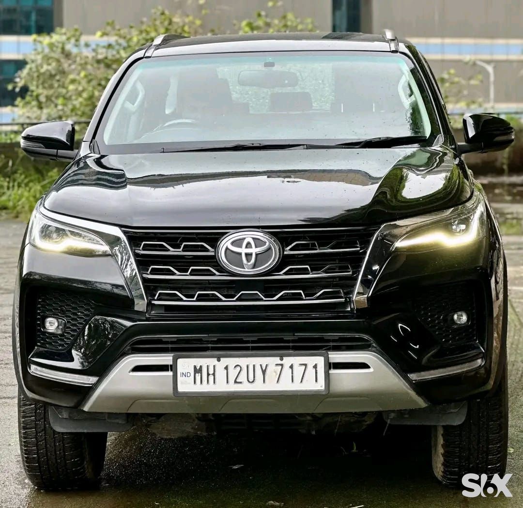 Toyota Fortuner 4x2-at-28-diesel Used cars in Brand-toyota