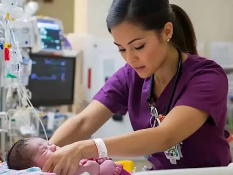 Female PICU Doctors in Dhanbad | Paediatric ICU Care