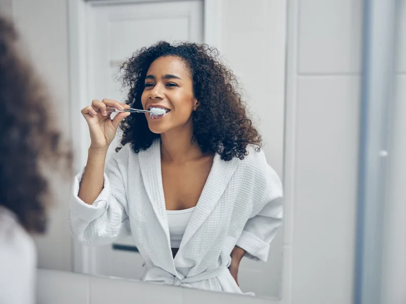 Toothpaste for Sensitive Teeth and Whitening: Can You Have Both