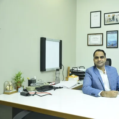 Dr. Manish Diwakar