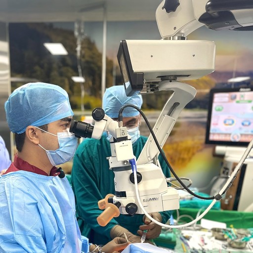 Dr. Anujeet Paul