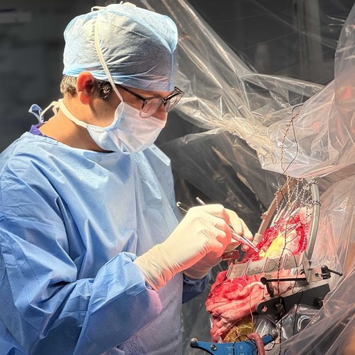 Dr. Avinash Lakha