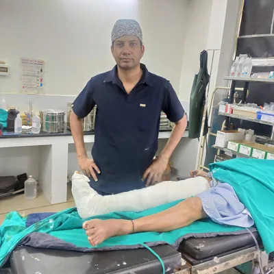 Dr. Sumit Kapoor