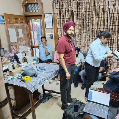 Dr. Amrinder Singh