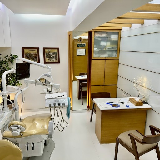 Dr. Mahesh .M. Lalwani