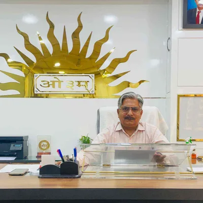 Dr. Saurabh Kalra