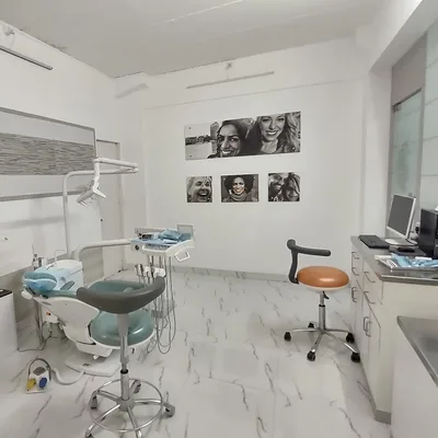 Dr. Mohit Kheur