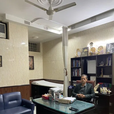 Dr. Rakesh Mahajan