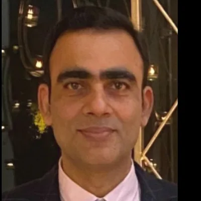 Dr. Praveen Makhija
