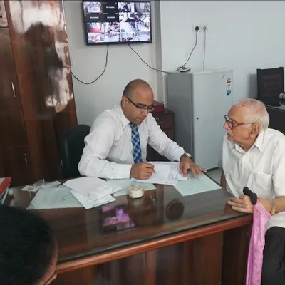 Dr. Sunny Chopra