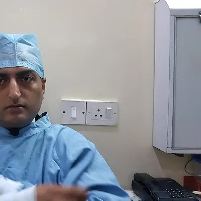 Dr. Ravinder Bhalla