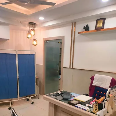 Dr. Poonam Kirtani