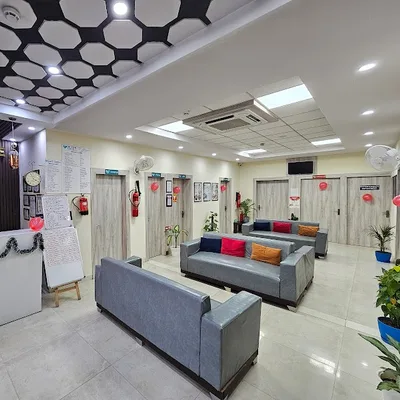 Dr. Neha Tomar Physiotherapist