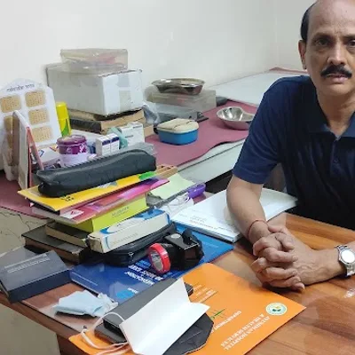 Dr. Manoj Kumar