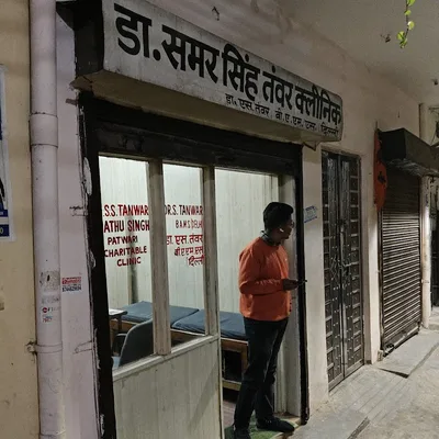 Dr. Shekhar Tanwar
