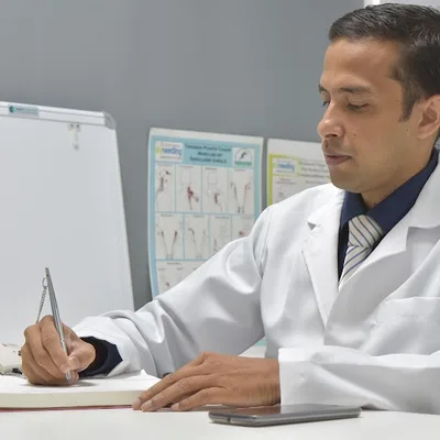 Dr. Midhun Valiya Parambil Physiotherapist