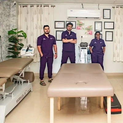 Dr. Marcy Thomas Physiotherapist