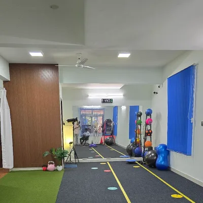 Dr. Dhanajeyan Jayavel Physiotherapist