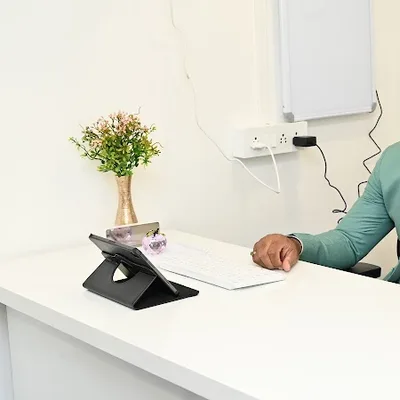 Dr. Tavleen Mehra Physiotherapist