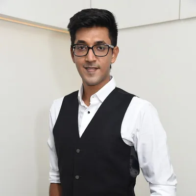 Dr. Akshay Lashkare