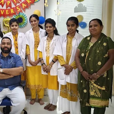 Dr. Veena Mahadeshwar Physiotherapist