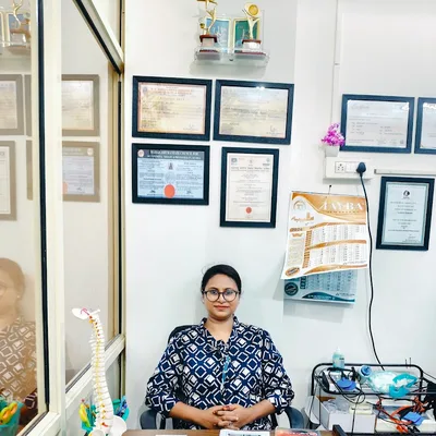 Dr. Vimmi B Physiotherapist