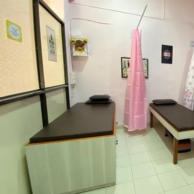 Dr. Khushboo Parikh Physiotherapist
