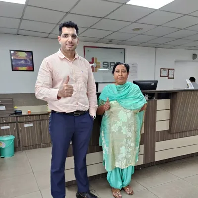 Dr. Amit Bhambri