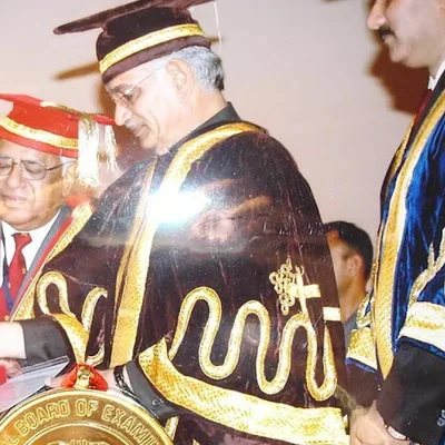 Dr. Suddhasattwa Sen Sr. GI HPB Colorectal stomach oesophagus anorectal hernia GB Liver and Cancer Surgeon specialist