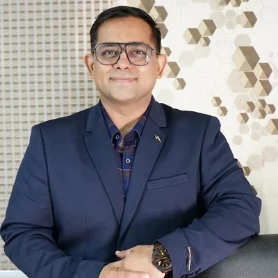 Dr. Navin Chhattani