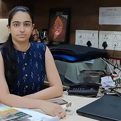 Dr. Manasi Thakur