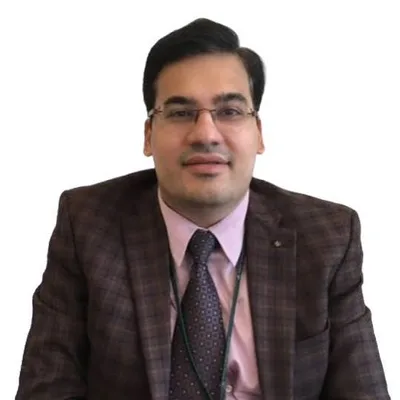 Dr. Vineet Narula