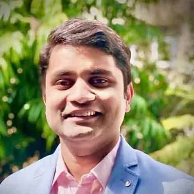 Dr. Raghav Shah